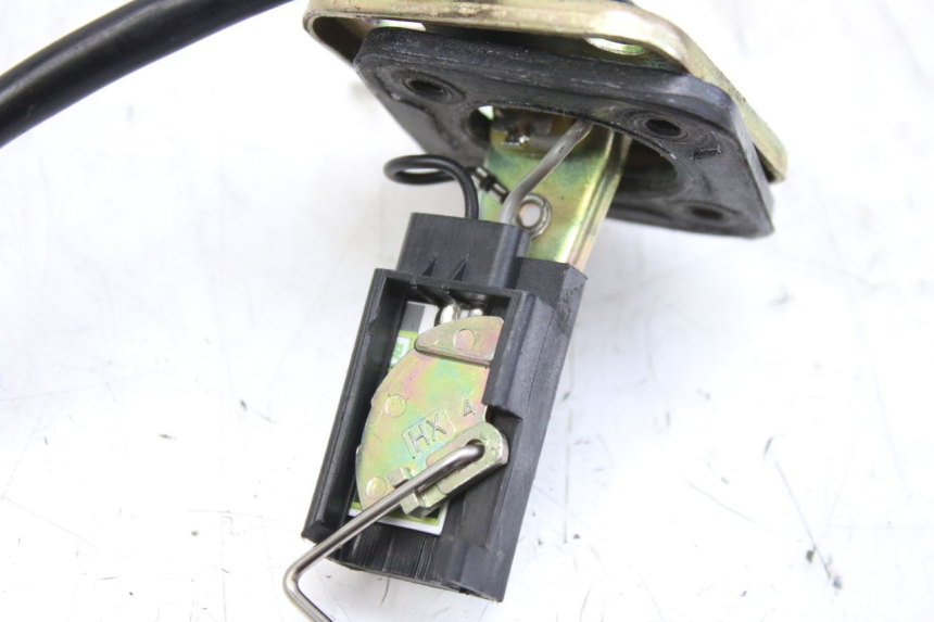 photo de JAUGE RESERVOIR ESSENCE SYM ORBIT 2 4T 50 (2018 - 2022) - Zoom état d’usage