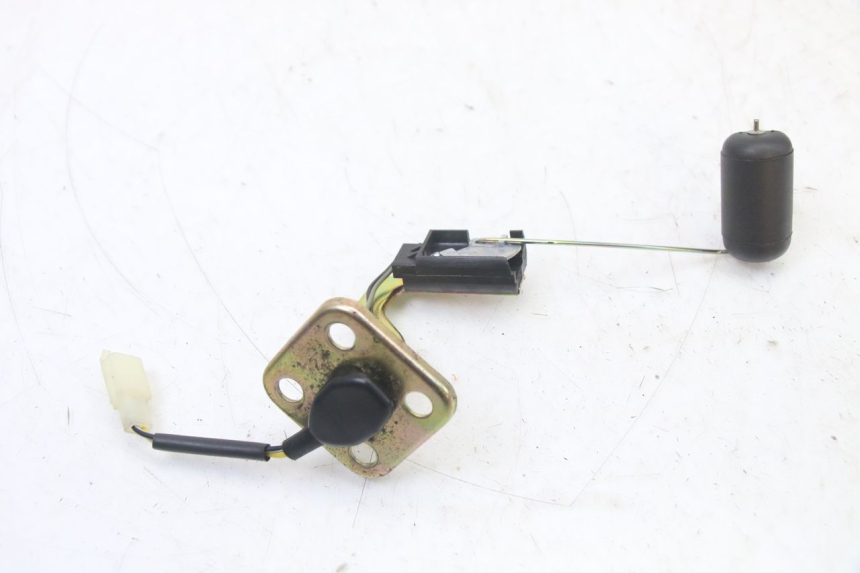 photo de JAUGE RESERVOIR ESSENCE PEUGEOT KISBEE 4T 50 (2018 - 2022) - Zoom état d’usage