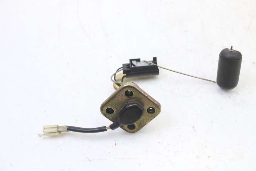 photo de JAUGE RESERVOIR ESSENCE PEUGEOT KISBEE 4T 50 (2010 - 2017) - Détail de la pièce