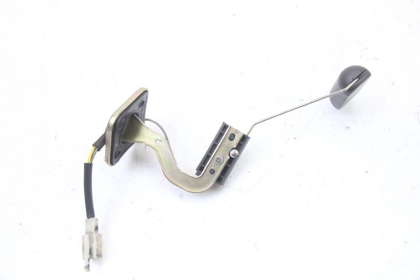 photo de JAUGE RESERVOIR ESSENCE PEUGEOT KISBEE 4T 50 (2018 - 2022) - Zoom état d’usage