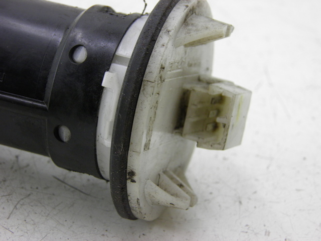 photo de JAUGE RESERVOIR ESSENCE PIAGGIO MP3 RL 125 (2006 - 2014) - Zoom état d’usage