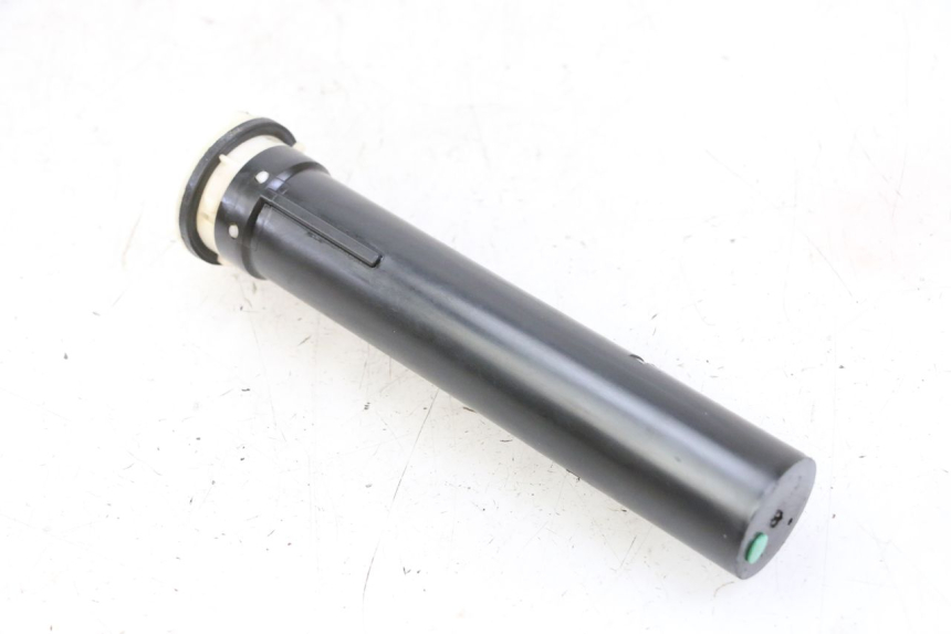 photo de JAUGE RESERVOIR ESSENCE PIAGGIO VESPA GRANTURISMO 200 (2004 - 2005) - Vue d’ensemble