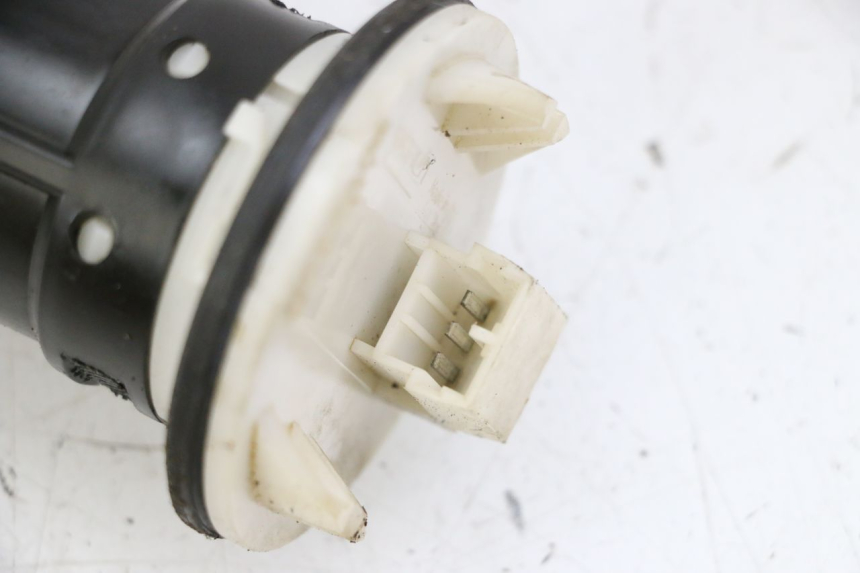 photo de JAUGE RESERVOIR ESSENCE PIAGGIO VESPA LX 150 (2005 - 2013) - Zoom état d’usage