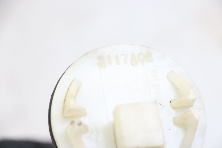 photo de JAUGE RESERVOIR ESSENCE PIAGGIO VESPA LX 150 (2005 - 2013) - Gros plan technique