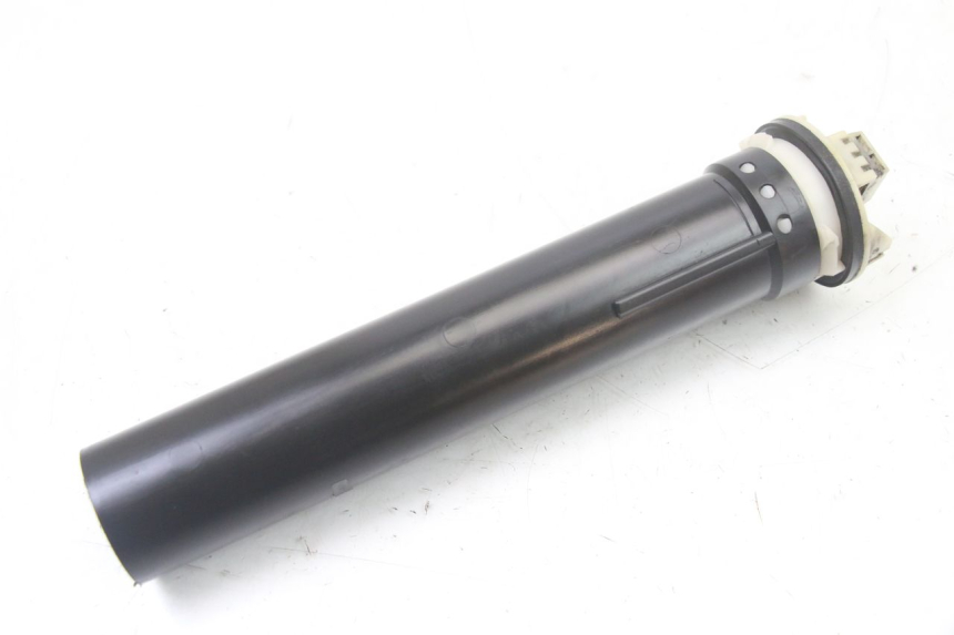 photo de JAUGE RESERVOIR ESSENCE PIAGGIO X8 125 (2004 - 2007) - Zoom état d’usage