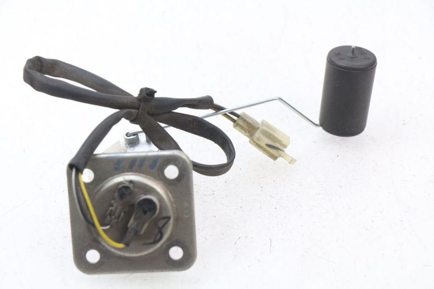 photo de JAUGE RESERVOIR ESSENCE PIAGGIO PRIMAVERA 125 (2013 - 2021) - Zoom état d’usage