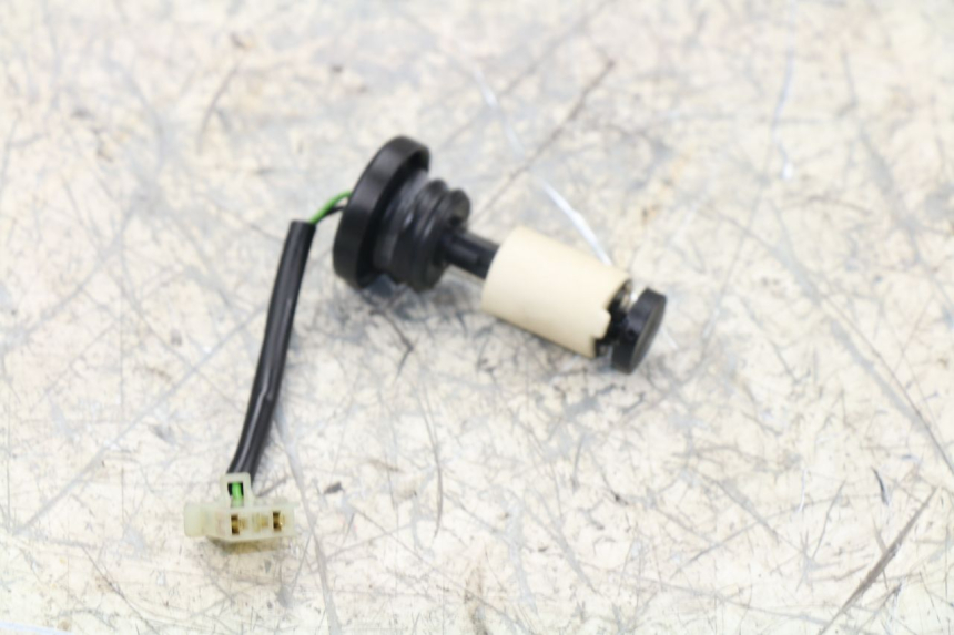 photo de JAUGE RESERVOIR ESSENCE RIEJU RS SPORT NAKED 50 (2013 - 2018) - Zoom état d’usage