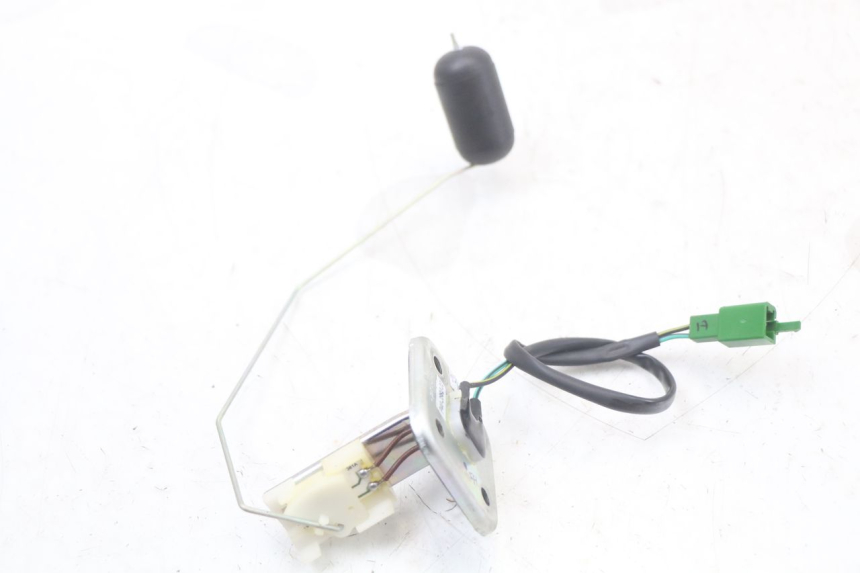 photo de JAUGE RESERVOIR ESSENCE ROYAL ENFIELD CONTINENTAL GT 650 (2019 - 2024) - Vue principale