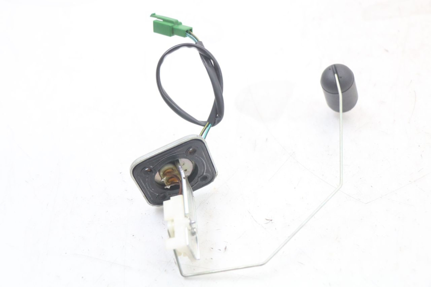 photo de JAUGE RESERVOIR ESSENCE ROYAL ENFIELD CONTINENTAL GT 650 (2019 - 2024) - Autre angle de vue