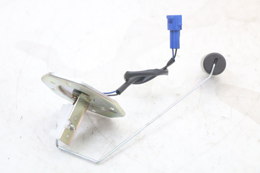 photo de JAUGE RESERVOIR ESSENCE ROYAL ENFIELD SCRAM 411 (2022 - 2024) - Zoom état d’usage