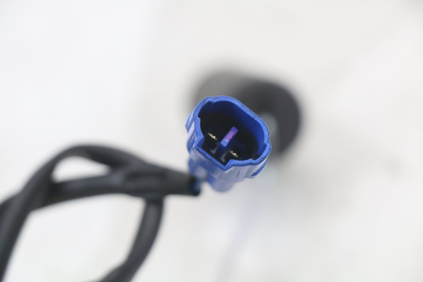 photo de JAUGE RESERVOIR ESSENCE ROYAL ENFIELD SCRAM 411 (2022 - 2024) - Gros plan technique