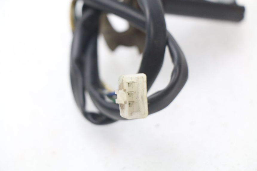 photo de JAUGE RESERVOIR ESSENCE TURBHO RP 50 (2018 - 2022) - Autre angle de vue