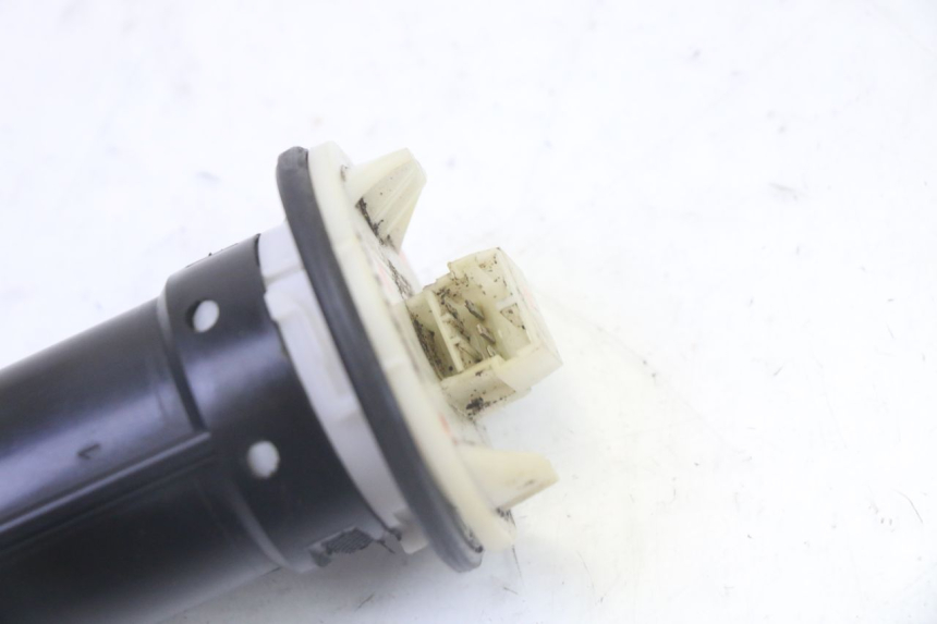 photo de JAUGE RESERVOIR ESSENCE GILERA RUNNER SP 50 (2009 - 2017) - Détail de la pièce