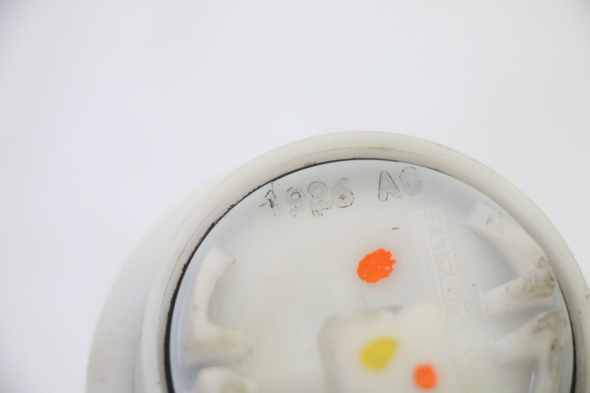 photo de JAUGE RESERVOIR ESSENCE PEUGEOT SATELIS 250 (2006 - 2012) - Gros plan technique