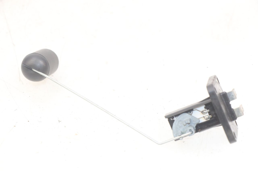 photo de JAUGE RESERVOIR ESSENCE APRILIA SCARABEO LIGHT 125 (2007 - 2011) - Zoom état d’usage