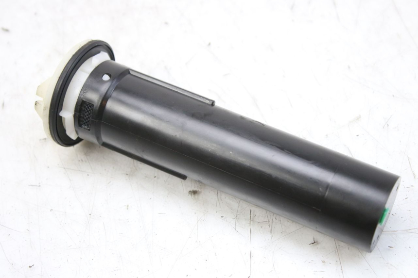 photo de JAUGE RESERVOIR ESSENCE APRILIA SCARABEO 100 (2003 - 2012) - Détail de la pièce