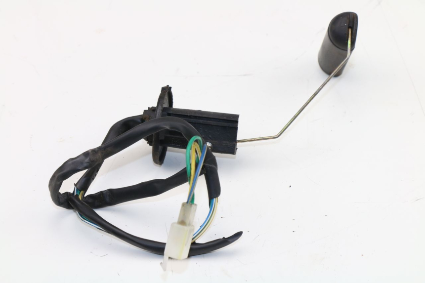 photo de JAUGE RESERVOIR ESSENCE WACOX SHENKE 50 (2008 - 2014) - Zoom état d’usage