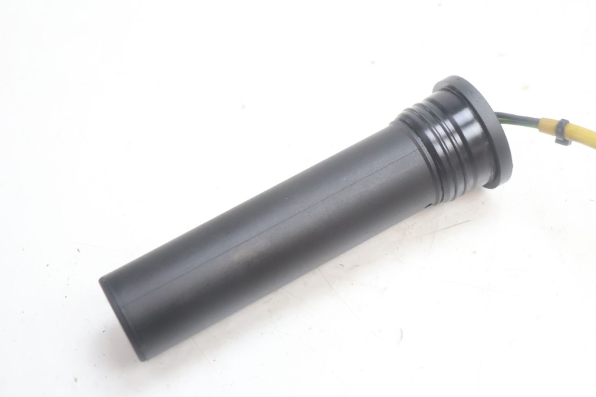 photo de JAUGE RESERVOIR ESSENCE YAMAHA SLIDER 50 (1999 - 2004) - Détail de la pièce