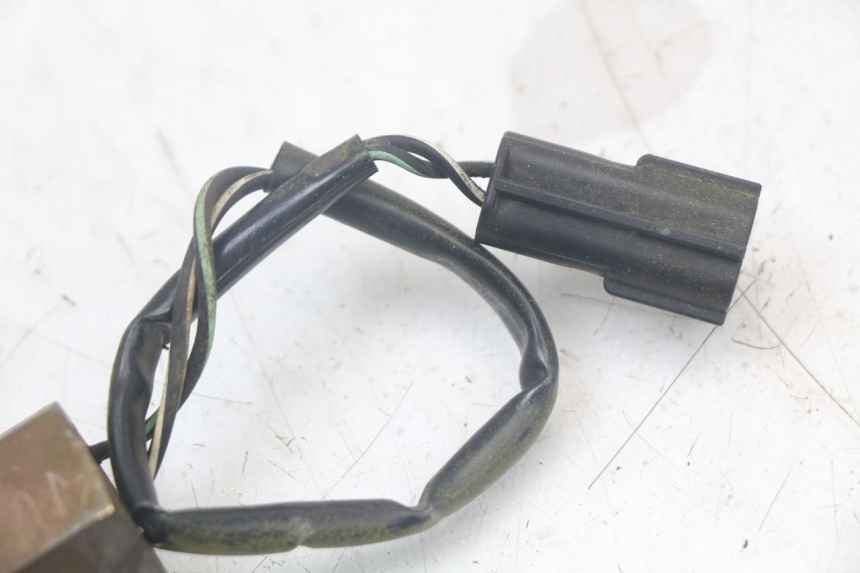 photo de JAUGE RESERVOIR ESSENCE TRIUMPH SPEED TRIPLE T301 900 (1994 - 1996) - Gros plan technique