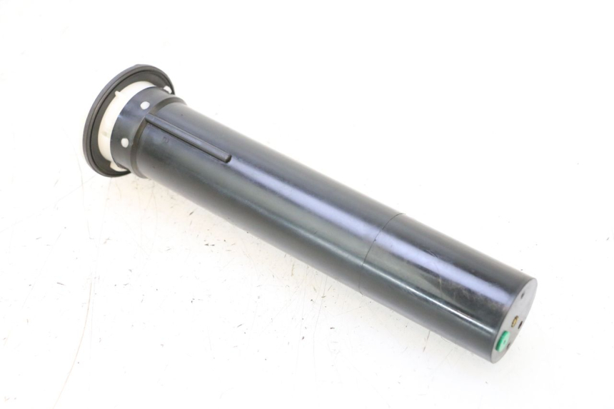photo de JAUGE RESERVOIR ESSENCE APRILIA SR MOTARD 50 (2012 - 2018) - Détail de la pièce