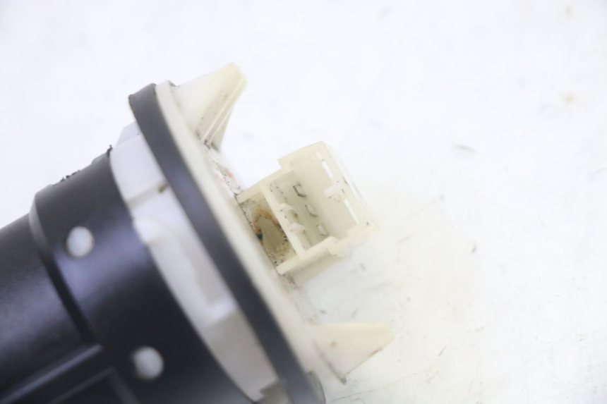 photo de JAUGE RESERVOIR ESSENCE APRILIA SR R 2T LC 50 (2018 - 2021) - Détail de la pièce