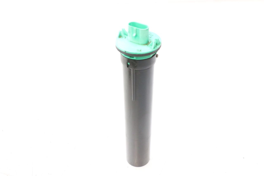 photo de JAUGE RESERVOIR ESSENCE GILERA STALKER 50 (2004 - 2014) - Autre angle de vue