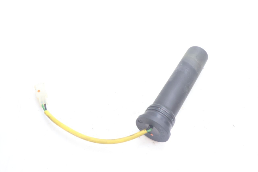 photo de JAUGE RESERVOIR ESSENCE MBK STUNT NAKED 50 (2004 - 2018) - Zoom état d’usage