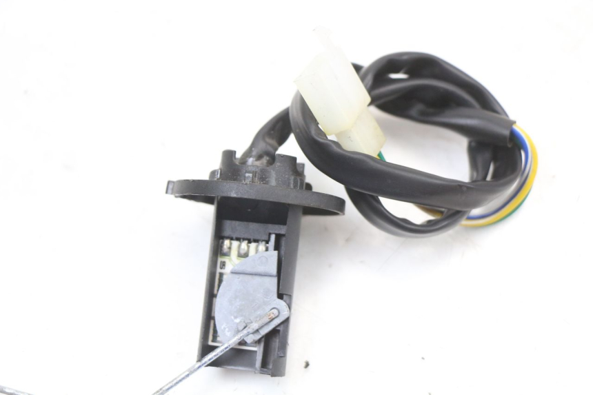 photo de JAUGE RESERVOIR ESSENCE JM MOTORS SUNNY 50 (2017 - 2020) - Gros plan technique