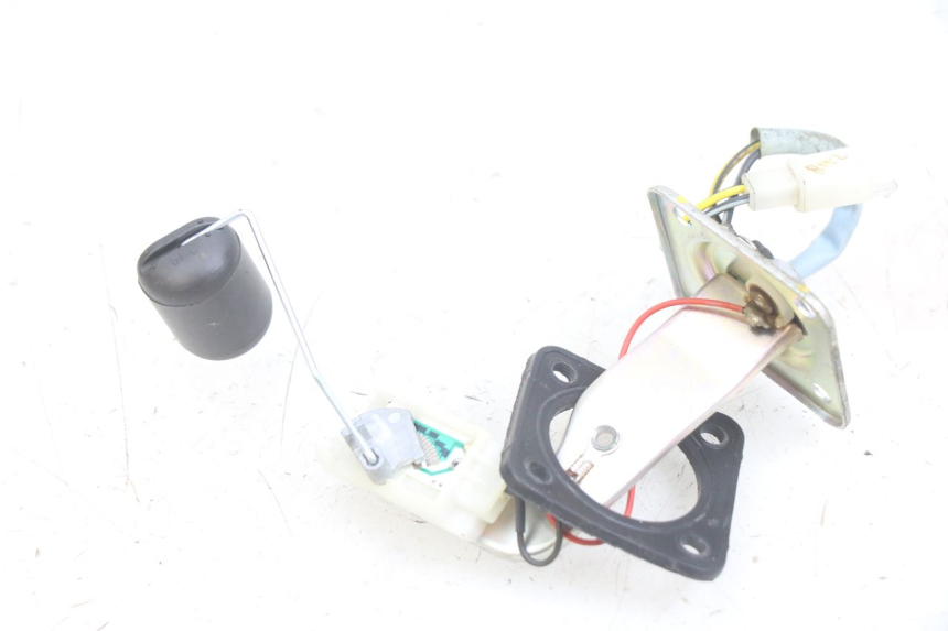 photo de JAUGE RESERVOIR ESSENCE APRILIA SXR 50 (2021 - 2023) - Autre angle de vue