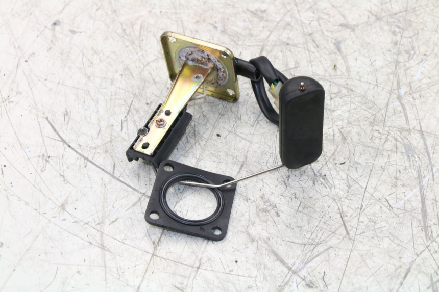 photo de JAUGE RESERVOIR ESSENCE SYM JOYRIDE 125 (2002 - 2009) - Gros plan technique