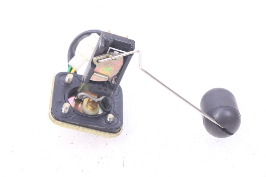 photo de JAUGE RESERVOIR ESSENCE PEUGEOT TWEET ACTIVE 4T 50 (2018 - 2022) - Zoom état d’usage