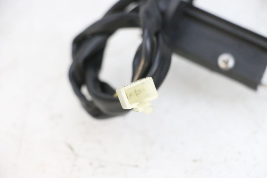 photo de JAUGE RESERVOIR ESSENCE PEUGEOT TWEET PRO EFI 4T 50 (2021 - 2022) - Autre angle de vue