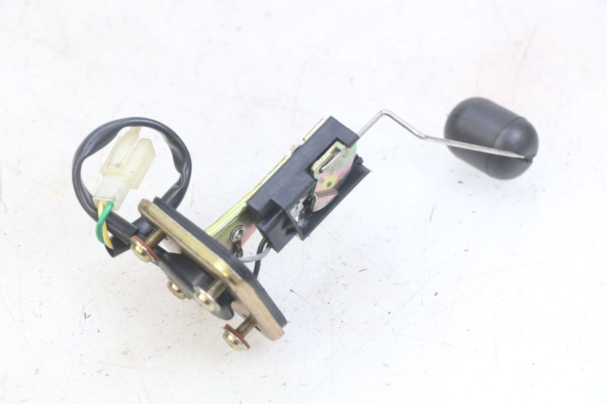 photo de JAUGE RESERVOIR ESSENCE PEUGEOT TWEET 125 (2018 - 2021) - Autre angle de vue