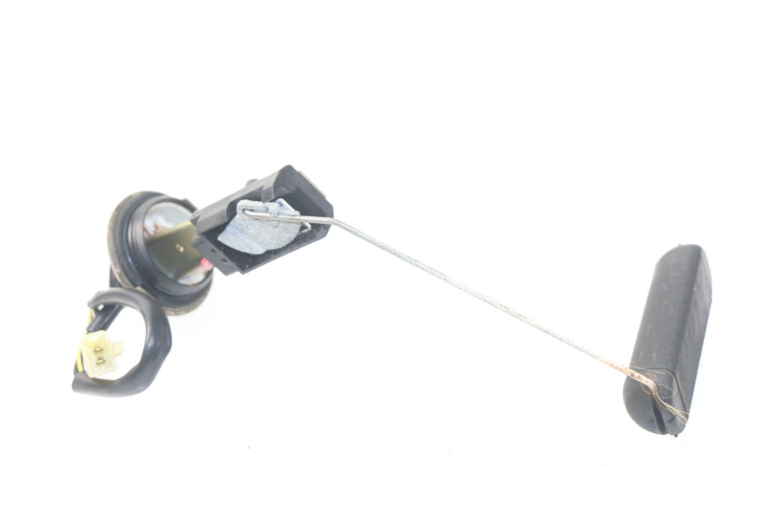 photo de JAUGE RESERVOIR ESSENCE SUZUKI UC EPICURO 125 (1999 - 2003) - Détail de la pièce