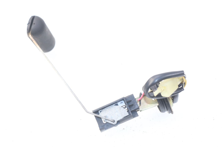 photo de JAUGE RESERVOIR ESSENCE SUZUKI UC EPICURO 125 (1999 - 2003) - Zoom état d’usage