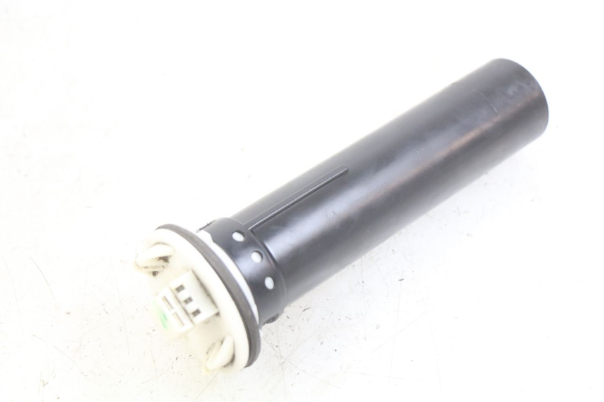 photo de JAUGE RESERVOIR ESSENCE PIAGGIO VESPA LX 2T 50 (2005 - 2013) - Zoom état d’usage