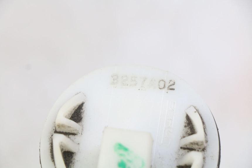 photo de JAUGE RESERVOIR ESSENCE PIAGGIO VESPA LX 2T 50 (2005 - 2013) - Gros plan technique