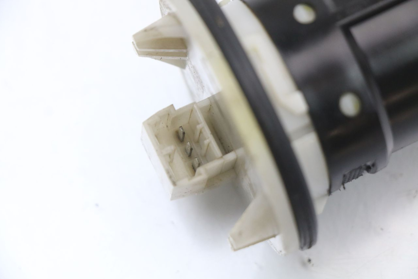 photo de JAUGE RESERVOIR ESSENCE PIAGGIO VESPA LX 2T 50 (2005 - 2013) - Détail de la pièce