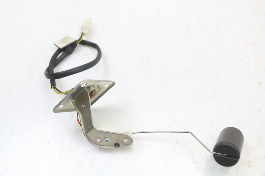 photo de JAUGE RESERVOIR ESSENCE PIAGGIO VESPA PRIMAVERA 4T 50 (2021 - 2024) - Zoom état d’usage