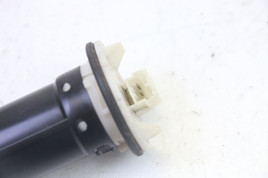 photo de JAUGE RESERVOIR ESSENCE PIAGGIO VESPA S 2T 50 (2007 - 2014) - Détail de la pièce