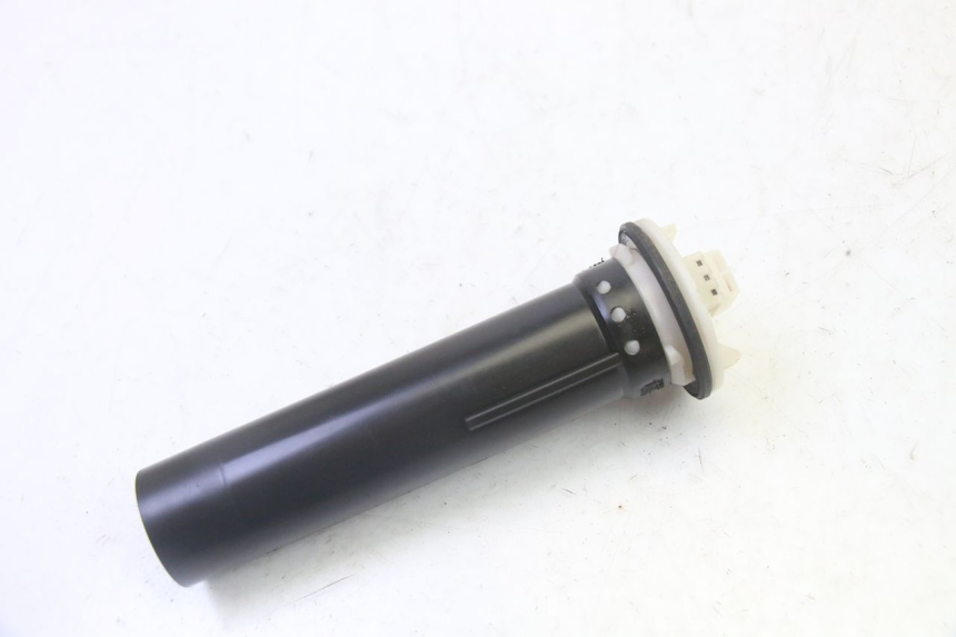 photo de JAUGE RESERVOIR ESSENCE PIAGGIO VESPA S 2T 50 (2007 - 2014) - Autre angle de vue