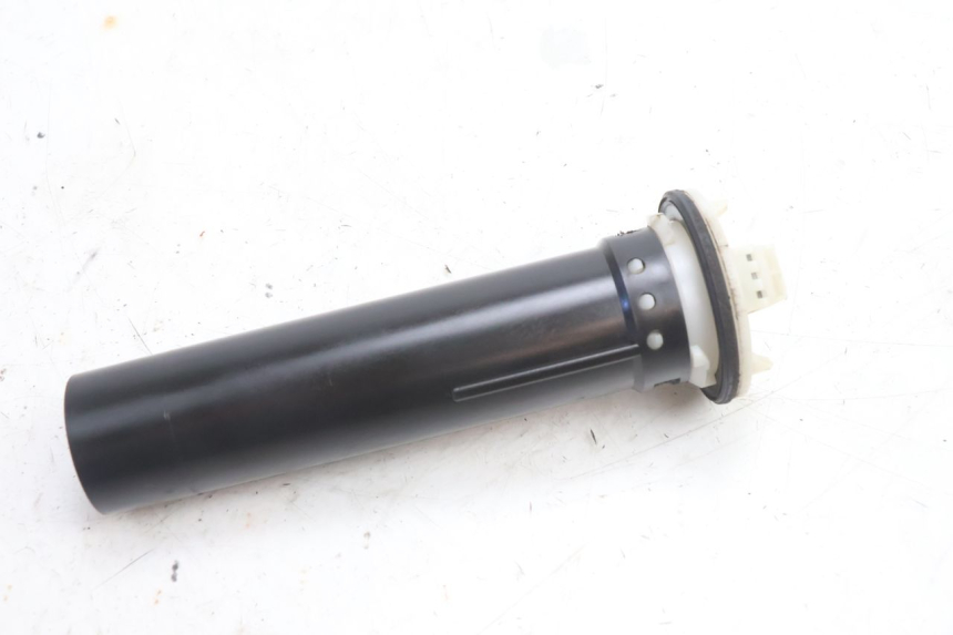 photo de JAUGE RESERVOIR ESSENCE PIAGGIO VESPA S 2T 50 (2007 - 2014) - Autre angle de vue