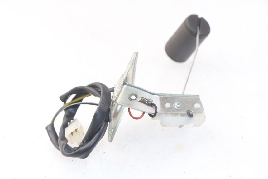 photo de JAUGE RESERVOIR ESSENCE PIAGGIO VESPA SPRINT 2T 50 (2014 - 2018) - Détail de la pièce