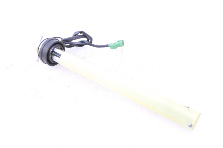 photo de JAUGE RESERVOIR ESSENCE YAMAHA WAVE RUNNER GP R 1200 (2000 - 2003) - Points de fixation