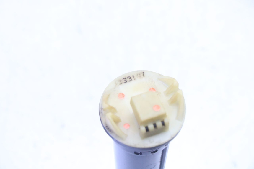 photo de JAUGE RESERVOIR ESSENCE PIAGGIO X9 EVOLUTION 125 (2003 - 2007) - Détail de la pièce