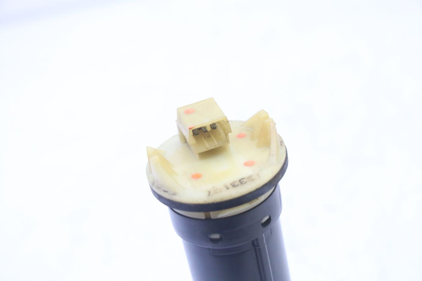 photo de JAUGE RESERVOIR ESSENCE PIAGGIO X9 EVOLUTION 125 (2003 - 2007) - Zoom état d’usage