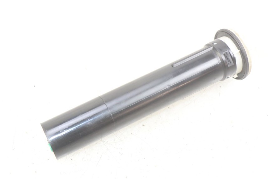 photo de JAUGE RESERVOIR ESSENCE PIAGGIO XEVO - X EVO 125 (2007 - 2017) - Autre angle de vue