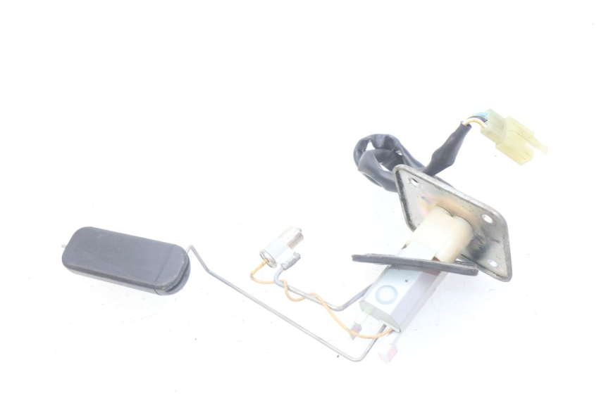 photo de JAUGE RESERVOIR ESSENCE KAWASAKI Z S 750 (2003 - 2006) - Zoom état d’usage