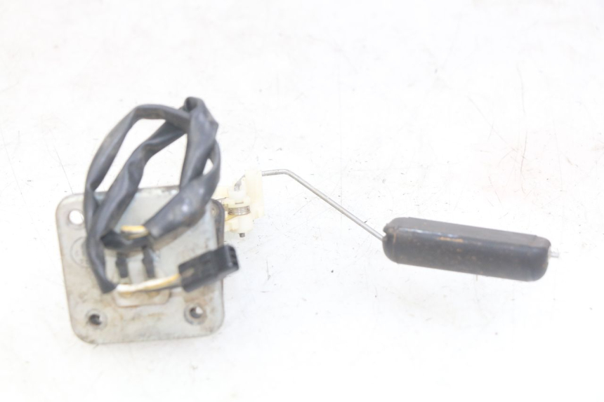 photo de JAUGE RESERVOIR ESSENCE KAWASAKI Z 750 (2007 - 2013) - Zoom état d’usage