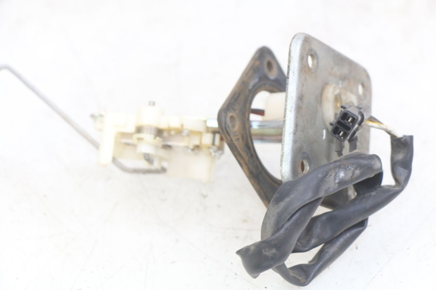 photo de JAUGE RESERVOIR ESSENCE KAWASAKI Z 750 (2007 - 2013) - Autre angle de vue